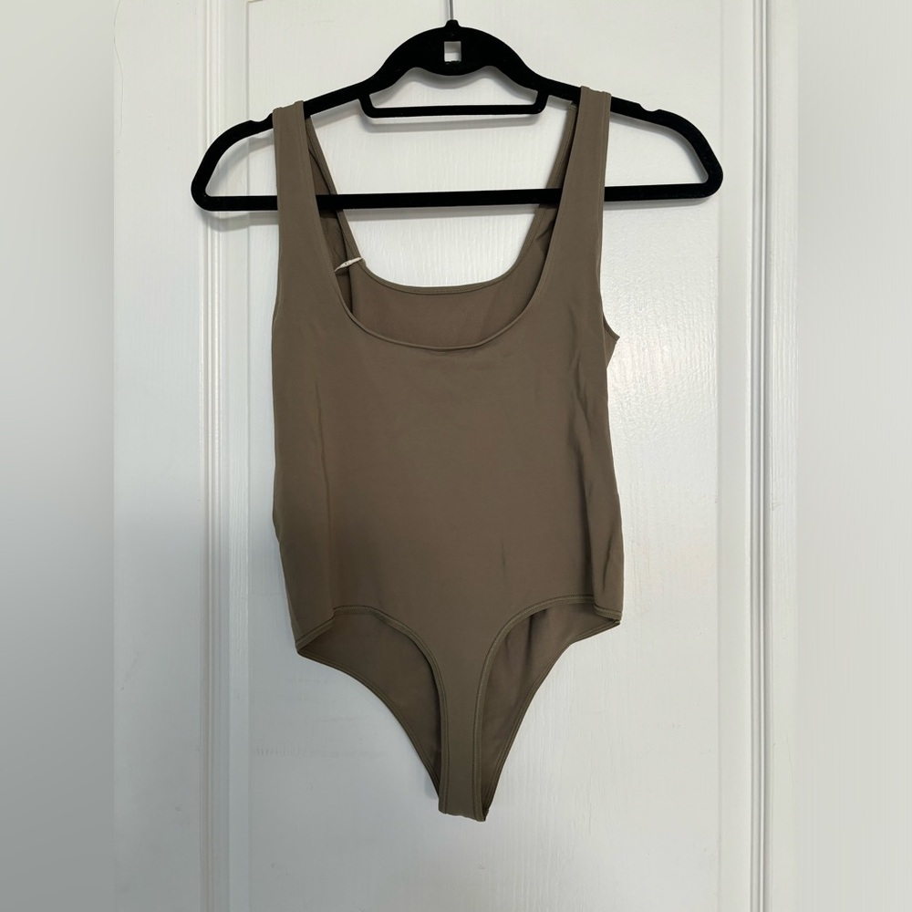 NWT SKIMS Thong Bodysuit Size S